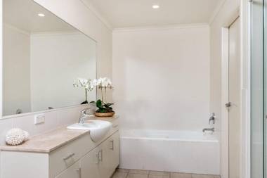 Byron Bay Accom Unit 2 8 Lawson Street Byron Bay - Absolute Solace