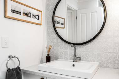 A PERFECT STAY - Little Geckos