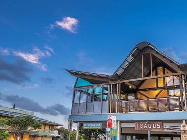 Your Luxury Escape - On The Bay 2