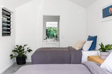 A PERFECT STAY - Rubber Soul