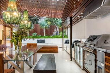 Your Luxury Escape One Coral