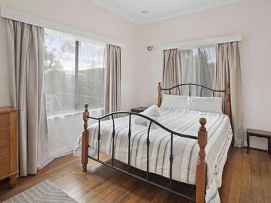 Busselton River Cottage