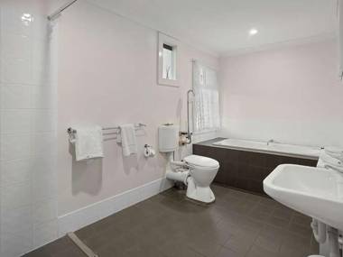 Busselton River Cottage