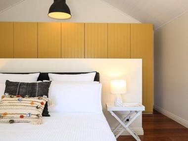 Duncraig House - open fireplace spa pet friendly