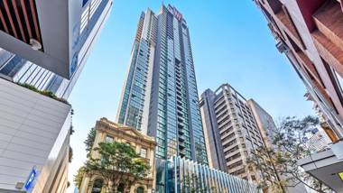 Oaks Brisbane on Charlotte Suites