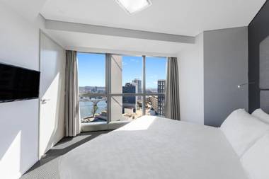 Meriton Suites Herschel Street Brisbane