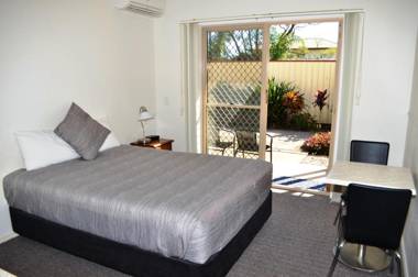 Redland Bay Motel