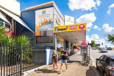 Summer House Backpackers Brisbane