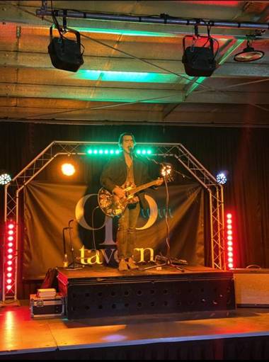 Queensport Tavern And Motel