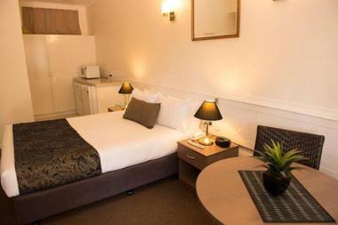 Garden City Motor Inn