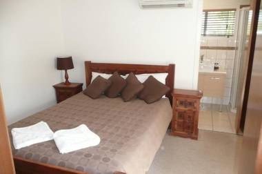 Beachside Holiday Units