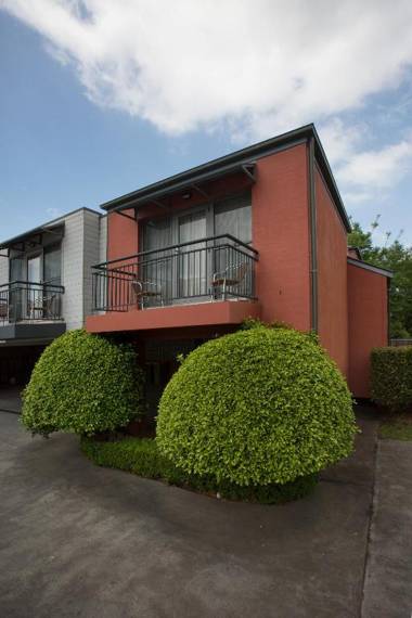 Berry Village Boutique Motel