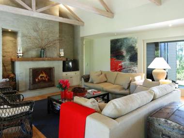 TRANQUILITY Berry 4pm check out Sundays Berry AND Surrounds