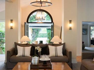 KEVALIER PARK Berry 4pm check out Sundays