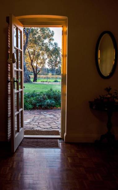 Byronsvale Vineyard and Accommodation