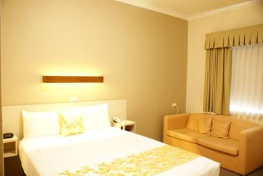 Country Lodge Motor Inn