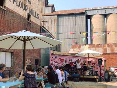 The Victoria Hotel Bathurst