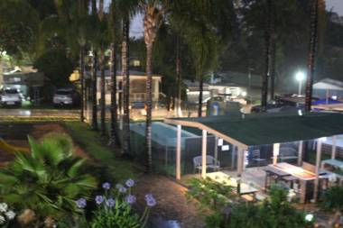 Batemans Bay Holiday Park & YHA