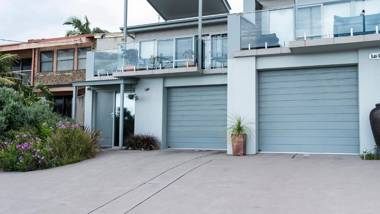 Casey's Beach Retreat