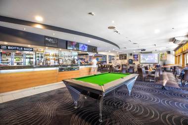 Nightcap at High Flyer Hotel