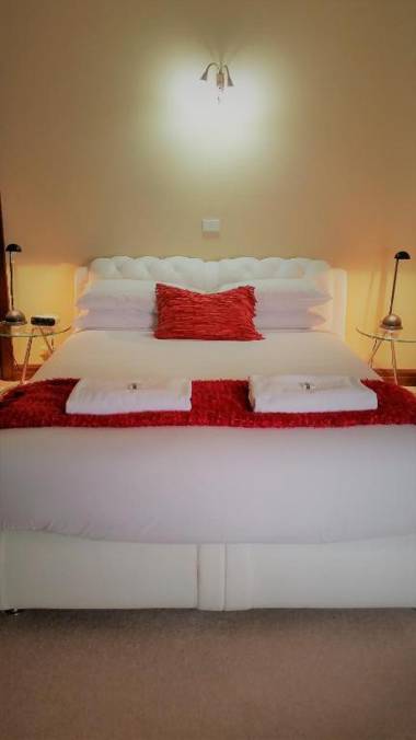 Sovereign Park Motor Inn