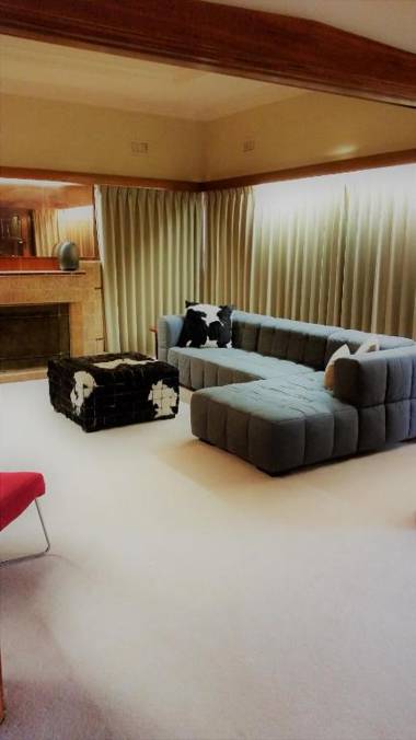 Sovereign Park Motor Inn