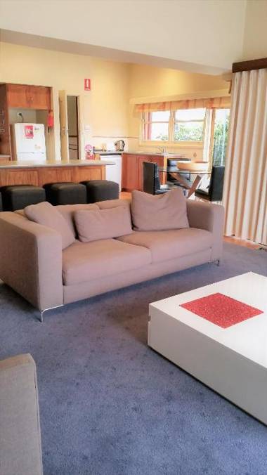 Sovereign Park Motor Inn