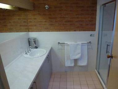 Colonial Motor Inn Bairnsdale Golden Chain Property