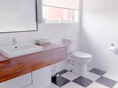 Comfort Inn The International