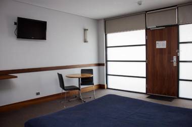 Highlander Hotel Bar Kitchen Rooftop