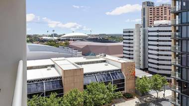 Oaks Adelaide Embassy Suites