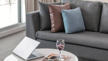 Oaks Adelaide Embassy Suites