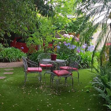 Water Bay Villa Bed & Breakfast