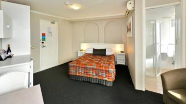 Atlantic Tower Motor Inn