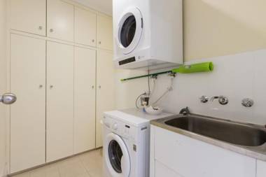 Adelaide Style Accommodation-Close to City-North Adelaide-3 Bdrm-free Parking