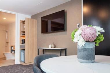 Crowne Plaza Adelaide an IHG Hotel