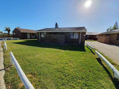 Ocean Beach Chalet 16