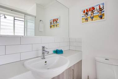 Coral Sea Apartments