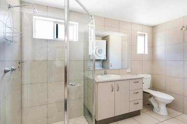 Cranbourne Court Beachside Apartments