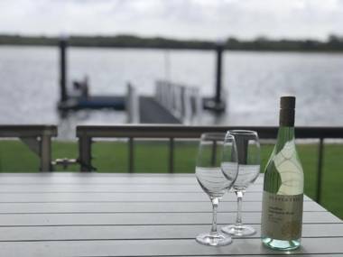 Quiet River Front Escape - Walk to Ocean Street & Shops