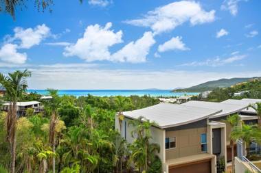 Azure Sea Whitsunday Resort