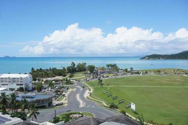 Whitsunday Terraces Resort - Ocean Views