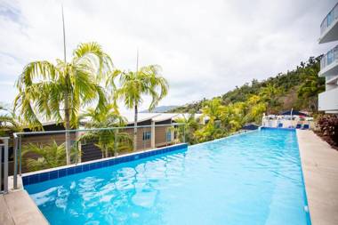 Spacious Tropical Sanctuary Ocean views