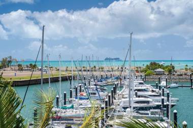 20° S @ the Boathouse