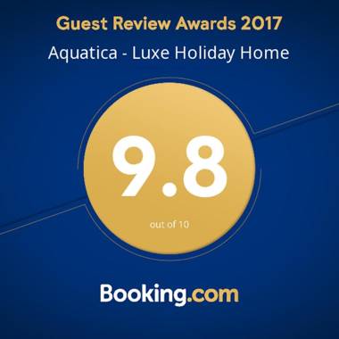 Aquatica - Luxe Holiday Home