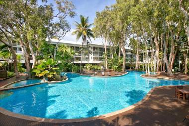 Palm Cove Beach Apartment