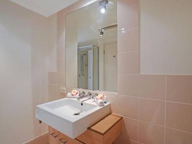 Amphora Laleuca Apartment Palm Cove