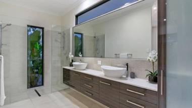 Castaways - Palm Cove