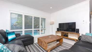 Canopy House - Palm Cove