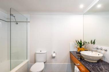 Belle Escapes - Absolute Beachfront Apartment with Private Pool Alamanda Resort "48"